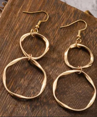 Gold Geometric Twist Hoop Earrings - Infinity Loop Openwork Design, 18K Gold Plated Alloy, Hand-Hammered Texture, 7x3cm, French Vintage Statement Earrings for Women