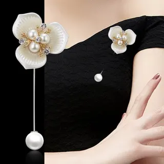 French Vintage Camellia Flower Brooch, One-Word Long Dangling Pin with Imitation Shell Petals, Three-Color Pearl & Rhinestone Collar Brooch for Women, 9x3.5cm