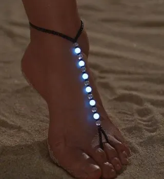 Glow in the Dark Beaded Toe Ring Ankle Bracelet, Blue Resin & Rice Bead Boho Foot Chain for Beach Summer Party