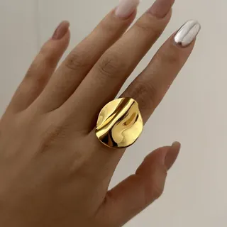 Butterfly Ring for Women, 18K Gold Plated Stainless Steel 3D Hollow Wing Ring, Vintage Luxury Statement Finger Ring, Hypoallergenic Jewelry Gift