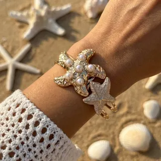 Seaside Boho Starfish Bracelet with Pearl Inlay, Open Cuff Bangle, 18K Gold Plated Alloy, Beach Vacation Jewelry for Women