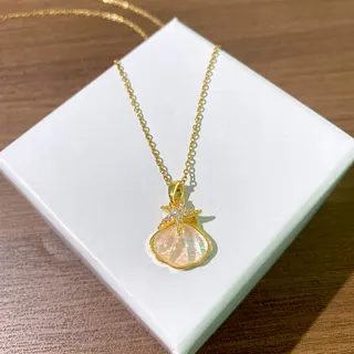 Vintage Shell Starfish Necklace for Women, 18K Gold Plated Stainless Steel Iridescent Shell Pendant Choker Chain, Ocean Style Adjustable 40+5cm