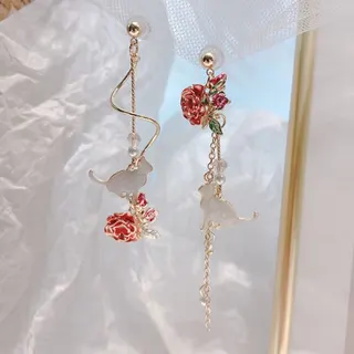 Asymmetric Cat & Rose Floral Dangle Earrings, Long Tassel Pearl Drop Earrings in Gold-Plated Alloy, French Vintage Boho Ear Jewelry (Pair)