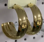 Luxury Geometric C-Shaped Hoop Earrings, 18K Gold Plated Alloy, Mirror Polished Horseshoe Hoops, French Vintage Face-Slimming Statement Earrings for Women