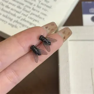 Funny Realistic Fly Insect Earring Studs, Black Resin 3D Novelty Jewelry, Gothic Cosplay Party Accessory, 1 Pair ~2cm