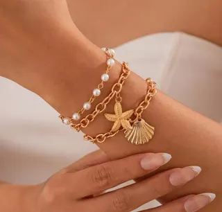 Ocean Vacation Starfish & Scallop Shell Charm Bracelet, 18K Gold Plated Multi-Layer Stackable Chain with Pearl Strand, Beach Jewelry for Women