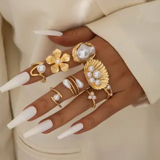 Pearl Ring Set for Women - Gold Plated Alloy Flower Shell Drop Pearl Stacking Rings, Vintage Luxury Multi-Piece Finger Ring Set