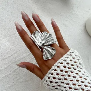 Ginkgo Leaf Open Ring, White Gold Plated Alloy, Mirror Polished Double-Leaf Design, Adjustable Finger Ring, Elegant Botanical Jewelry for Women