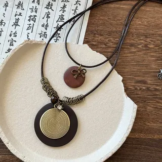 Bohemian Layered Spiral Disc Necklace, Vintage Geometric Round Pendant with Black Leather Cord, Alloy Multi-Layer Statement Necklace for Women, 70+4cm