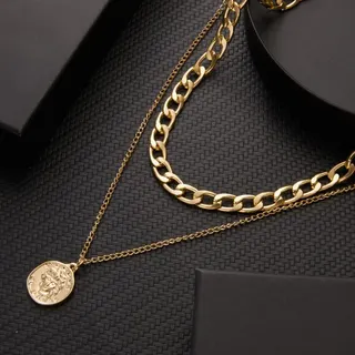 Vintage Medusa-Style Round Pendant Double Layer Cuban Chain Necklace, 18K Gold Plated Alloy Collarbone Chain with 5cm Extender, 42cm, Boho Streetwear Jewelry for Women