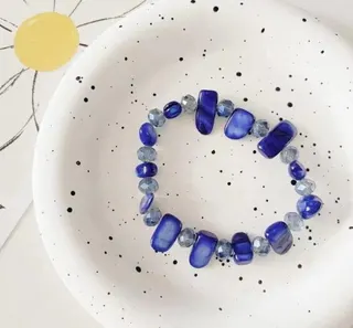 Royal Blue Shell & Crystal Stretch Bracelet - Natural Polished Shell Chips with Faceted Crystal Beads, Ocean Vacation Style, Elastic No-Clasp, 1 Piece