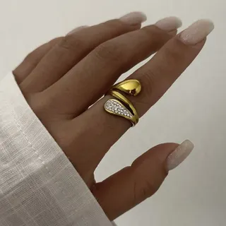 Vintage White Enamel Ring for Women, Wide Band Four-Point Star Cutout, 18K Gold Plated Stainless Steel, Hypoallergenic Tarnish-Free Stackable Ring 1.8cm