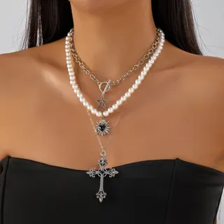 Vintage Gothic Cross Necklace Set for Women - Heart Star Pearl Layered Chain, Alloy Rhinestone Multi-Strand Pendant Necklace 3-Piece Y2K Jewelry