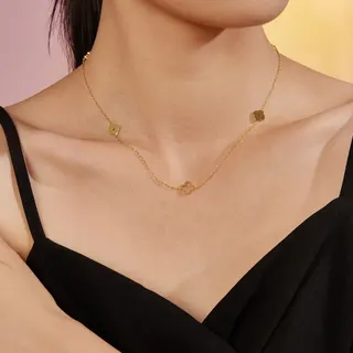 Stainless Steel Flower Necklace Women 18K Gold Plated Delicate Chain Clover Pendant Choker Adjustable 45+5cm Hypoallergenic