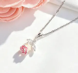 Romantic Pink Rose Necklace for Women, Zircon Leaf Pendant, Zinc Alloy Electroplated Clavicle Chain 40+5cm, Valentine's Gift