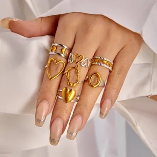 7-Piece Gold & Silver Tone Heart Ring Set, Stainless Steel 18K Gold Plated Geometric Love Finger Rings, Hypoallergenic Stackable Jewelry for Women