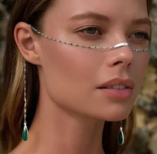 European Retro Green Crystal Face Chain, White Gold Plated Alloy, Teardrop Green Gem Drop Earring, Bridal Party Photo Accessory, 68cm
