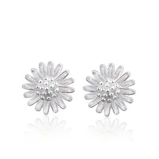 French Vintage Daisy Sunflower Stud Earrings, S925 Sterling Silver Matte Flower Earrings, Delicate 3D Petal Design, Hypoallergenic, Pair