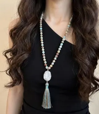 Bohemian Natural Stone Tassel Necklace for Women, 88cm Long Beaded Sweater Chain with Carved Pendant & Tassel, Ethnic Vintage Layering Necklace for Sweater & Off-Shoulder Tops