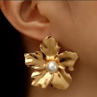 Luxury Floral Pearl Stud Earrings - 18K Gold Plated Mirror Polish, Five-Petal Flower Design with Freshwater Pearl Center, Elegant Versatile Ear Jewelry for Women