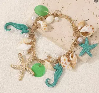Ocean Starfish Shell Bracelet for Women, Gold Plated Alloy Charm Bracelet with Natural Seashell, Pearl & Seahorse Dangles, Boho Beach Vacation Jewelry, Adjustable 20+5cm