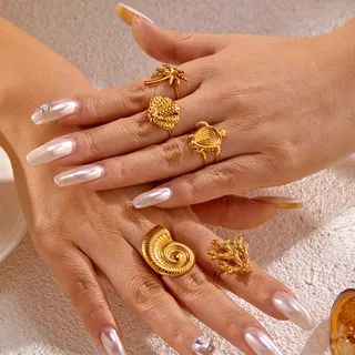 Gold Conch Shell Ring Stainless Steel Ocean Style Statement Ring Vintage Beach Wide Band Jewelry for Women