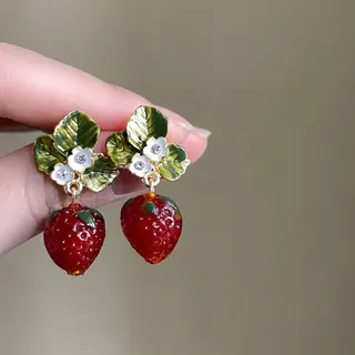 Strawberry Dangle Earrings for Women, Cute French Vintage Fruit Drop Earrings with Enamel Leaves & Zircon Flower, Alloy Tarnish-Free, Approx 3.5cm, Pair