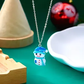 Christmas Snowman Necklace for Women Cute Cartoon Resin Pendant Blue Hat Snowman Alloy Chain Holiday Gift Make A Wish Jewelry