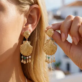 Boho Shell Dangle Earrings Gold Pearl Alloy Seashell Tassel Drop Earrings for Beach Vacation Wedding 6.5cm Pair