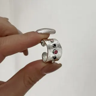 Stainless Steel Wide Hammered Ring with Rainbow Zircon, White Gold Plated, Hypoallergenic Tarnish-Free Statement Finger Ring for Women, 1.8cm