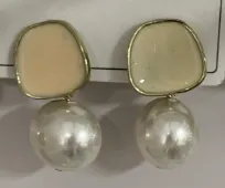 Luxury French Vintage Earrings - Gold Plated Alloy Geometric Stud with Dangling Pearl Drop, Everyday Commute Jewelry