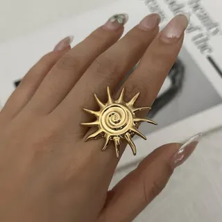 Vintage Straw Hat Ring for Women, Gold Stainless Steel Beach Resort Jewelry, 3D Wide Brim Butterfly Knot Statement Finger Ring, Hypoallergenic Fashion Accessory