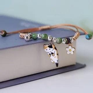 Cute Cat Beaded Bracelet for Women, Adjustable Woven Cord with Pink Enamel Sleeping Cat & Flower Charm, Kawaii Ins Style Handmade Jewelry Gift