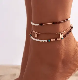 Boho Beach Anklet for Women - 3 Layer Stacked Seed Bead Anklet with Gold Round Disc Charm, Adjustable Elastic Foot Chain, Summer Vacation Jewelry