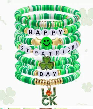 St Patricks Day Bracelet Set 7 Pcs Green White Beaded Stackable Bracelets with Lucky Clover & LUCK Charm, Happy St Patricks Day Letter Beads, Soft Clay & CCB, 6cm