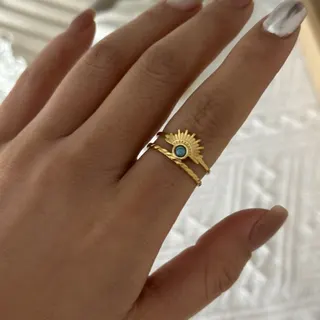 Vintage Sunburst Pearl Ring - 18K Gold Plated Stainless Steel Wide Statement Ring with Hand-Carved Sun Rays & Pearl Center, Hypoallergenic Jewelry for Women