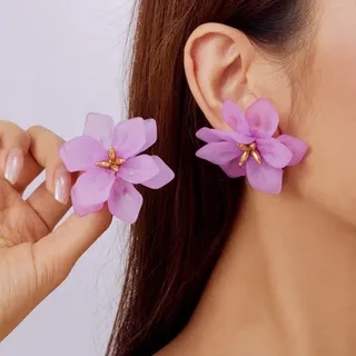 Oversized Acrylic Flower Earrings, 3D Petal Design with 18K Gold-Plated Alloy Center, 5.5cm Transparent Statement Earrings for Women, Lightweight Vacation Jewelry (Pair)