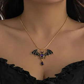 Gothic Bat Necklace for Women - Vintage Halloween Bat Pendant with Purple Crystal & Rhinestones, 18K Gold Plated Alloy Chain, Adjustable 45+5cm, Dark Fairy Jewelry Gift