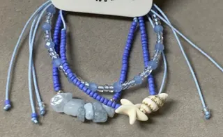 Ocean Style Shell Bracelet, Blue Beaded Strand with Sea Glass Starfish & Conch Charm, Boho Beach Vacation Jewelry for Women