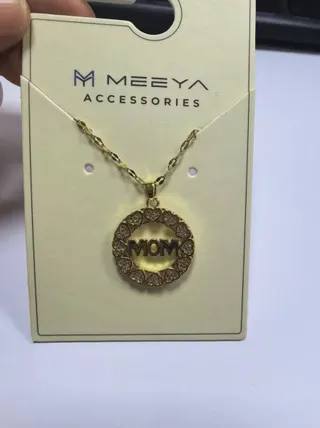 MOM Letter Necklace for Mom, Gold Tone Alloy Pendant with Brown Zircon Inlay, Mother's Day Gift Choker Chain