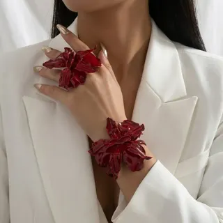 Statement Red Flower Ring & Bracelet Set, 3D Petal Design, Alloy Iron with Glossy Polish, French Vintage Luxury Jewelry for Party & Evening Wear