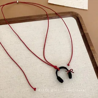 Retro Headphone Pendant Necklace for Women, Black Earphone Charm with Red Cord, Adjustable 64cm Long Chain, Alloy Fun Minimalist Jewelry Gift