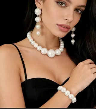 Pearl Jewelry Set for Women 4-Piece Imitation Pearl Necklace Bracelet Earrings Set, Elegant French Vintage Style with Gold Accents, Wedding Party Commute Accessory