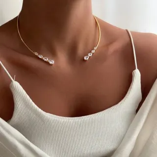 Luxury Water Drop Zircon Choker Necklace, 18K Gold Plated Stainless Steel Clavicle Chain, Symmetric Micro-Set Delicate Collar Necklace for Women, Bridal & Daily Wear, 14.5cm