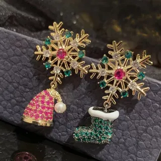 Christmas Snowflake Earrings Women 18K Gold Plated Alloy Rhinestone Asymmetric Santa Hat & Stocking Dangle Earrings Holiday Party Jewelry